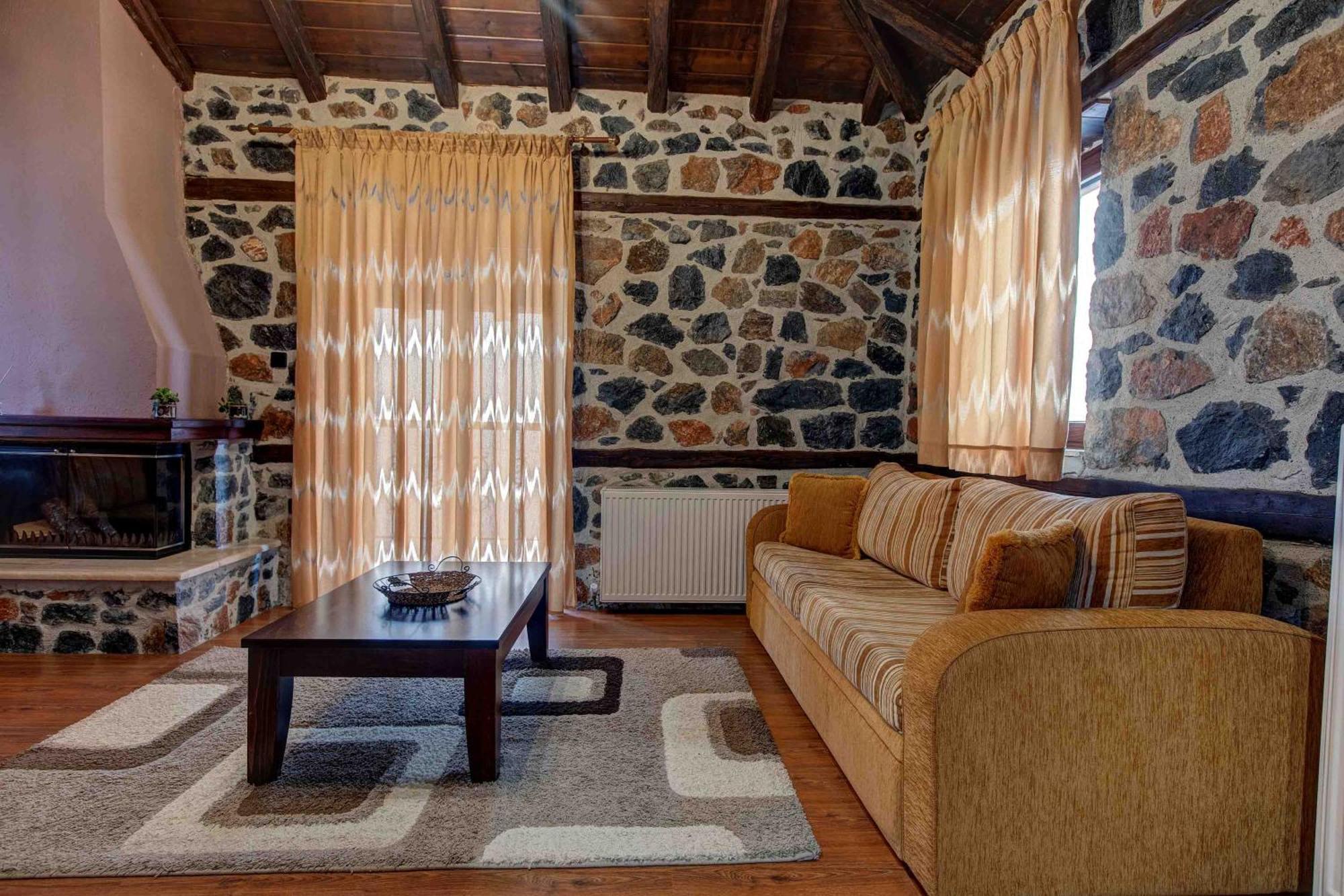 Xenonas Pantheon Appartement Agios Athanasios  Buitenkant foto