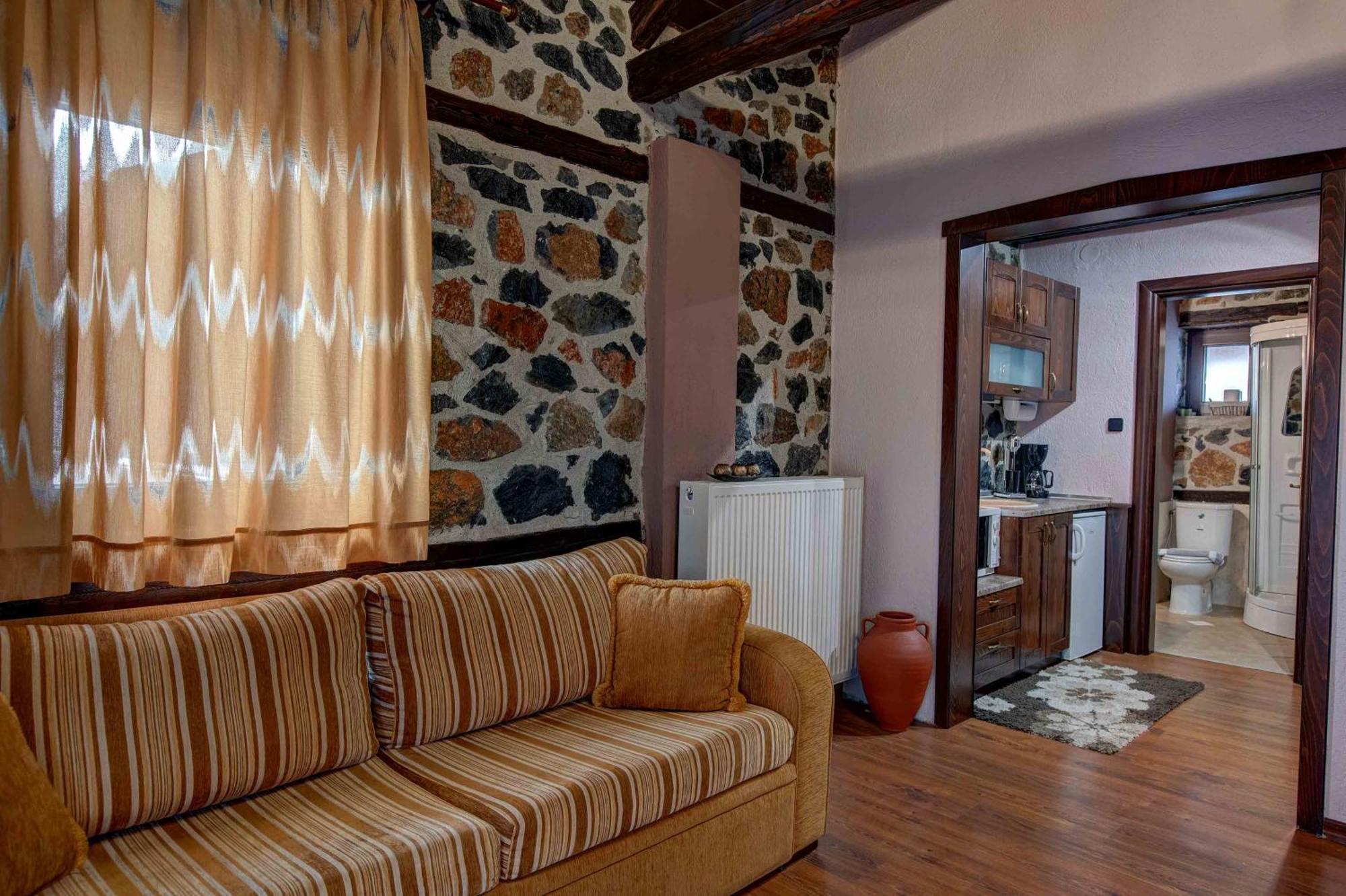Xenonas Pantheon Appartement Agios Athanasios  Buitenkant foto